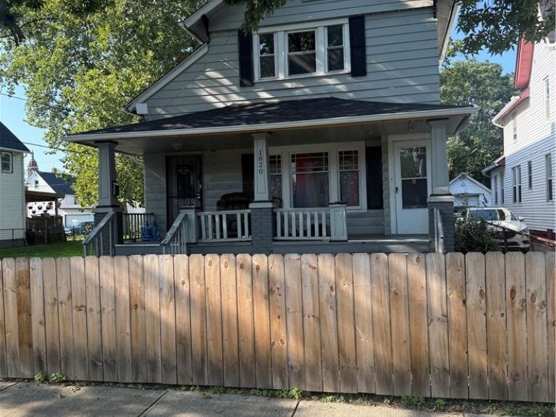 1820 Holmden Avenue , Cleveland, OH 44109 Photo 18