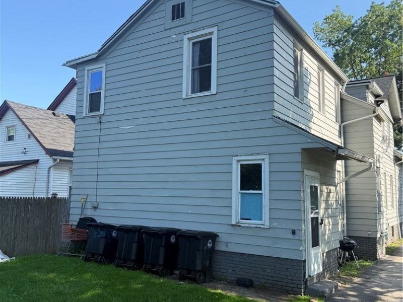 1820 Holmden Avenue , Cleveland, OH 44109 Photo 22