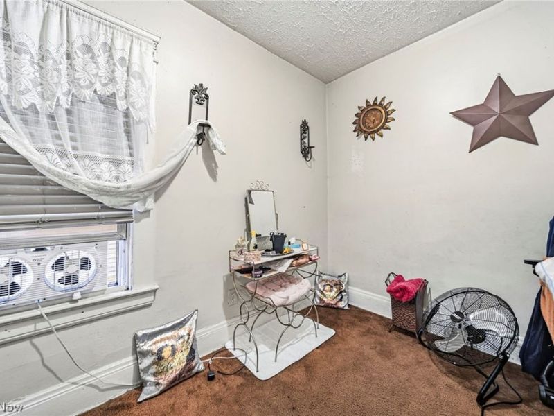 9911 North Boulevard , Cleveland, OH 44108 Photo 10