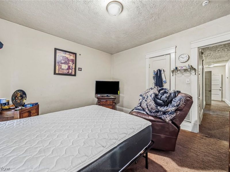 9911 North Boulevard , Cleveland, OH 44108 Photo 12