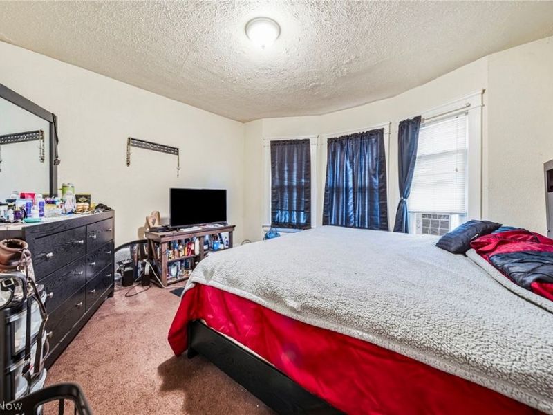 9911 North Boulevard , Cleveland, OH 44108 Photo 26