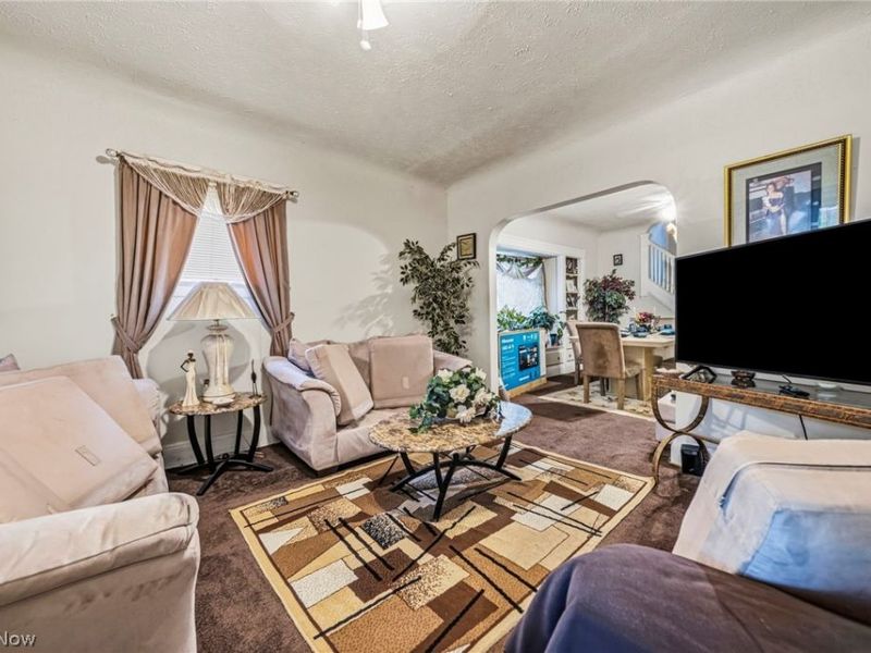 9911 North Boulevard , Cleveland, OH 44108 Photo 4