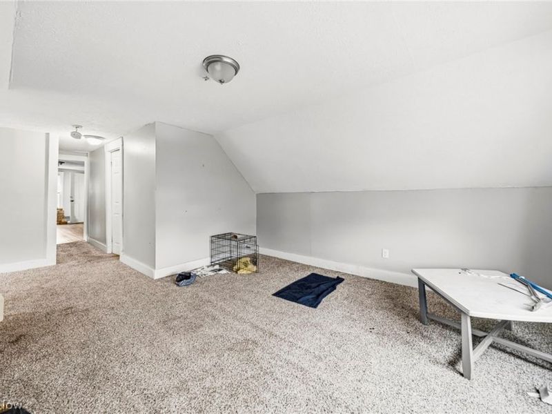 9501 Pierpont Avenue , Cleveland, OH 44108 Photo 17