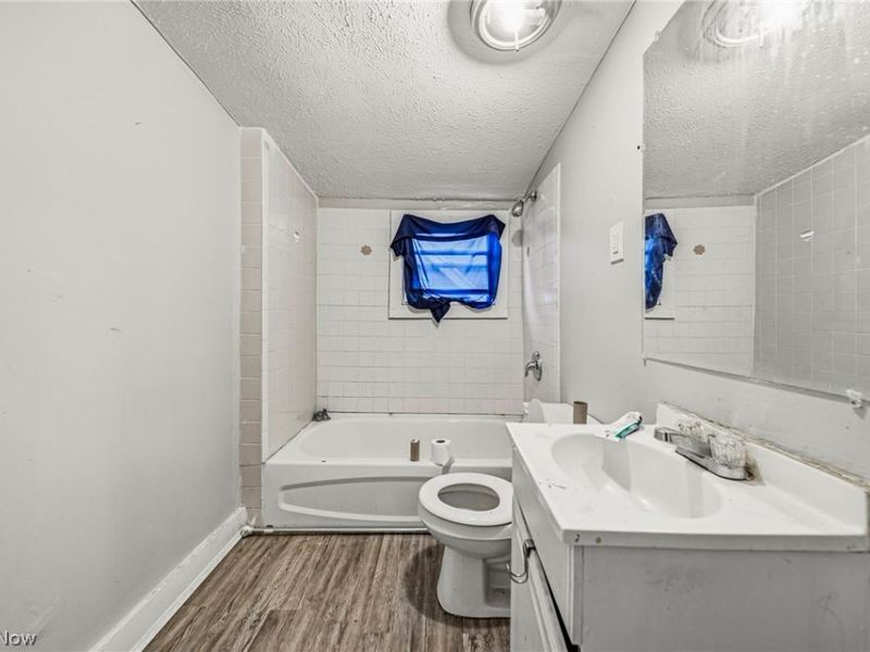 9501 Pierpont Avenue , Cleveland, OH 44108 Photo 19