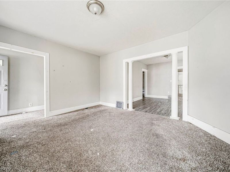 9501 Pierpont Avenue , Cleveland, OH 44108 Photo 21