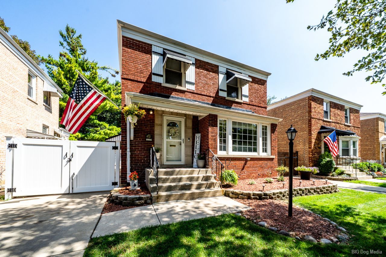 9905 S Maplewood Avenue, Chicago, IL 60655 Main Photo