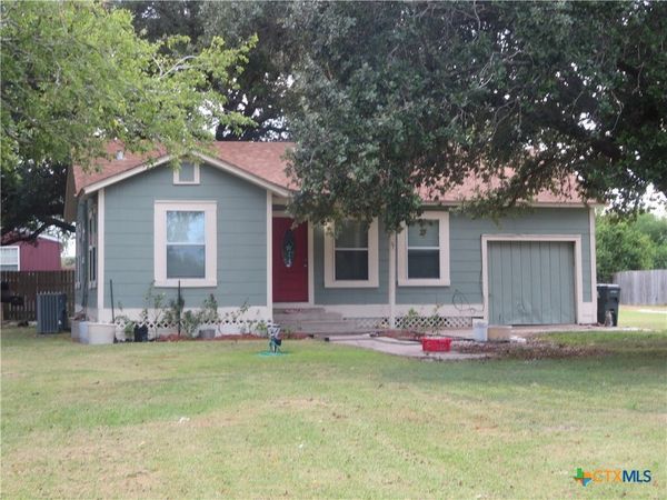 301 & 301A Colorado , Edna, TX 77957