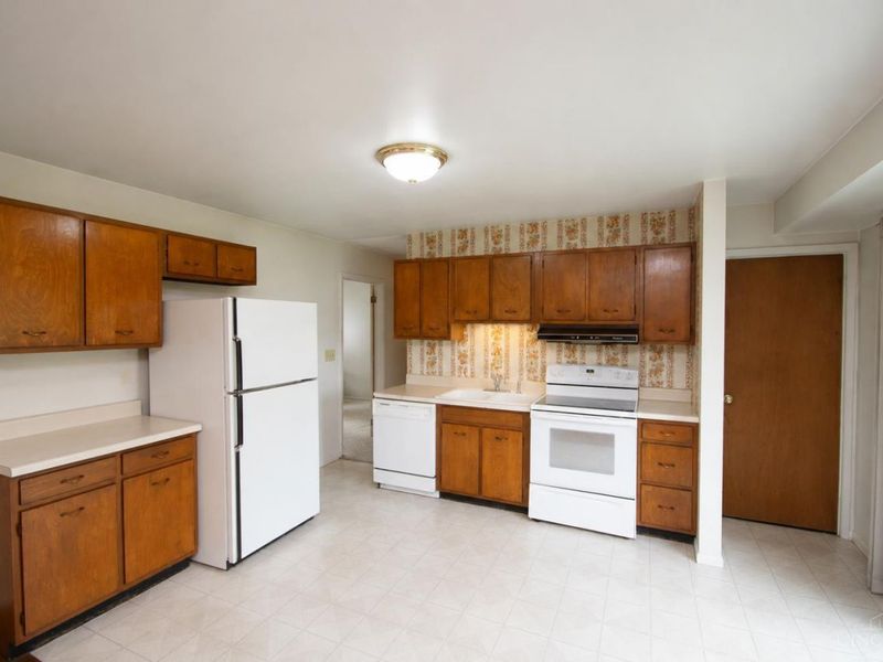 11731 Van Camp Lane, Springdale, OH 45246 Photo 10