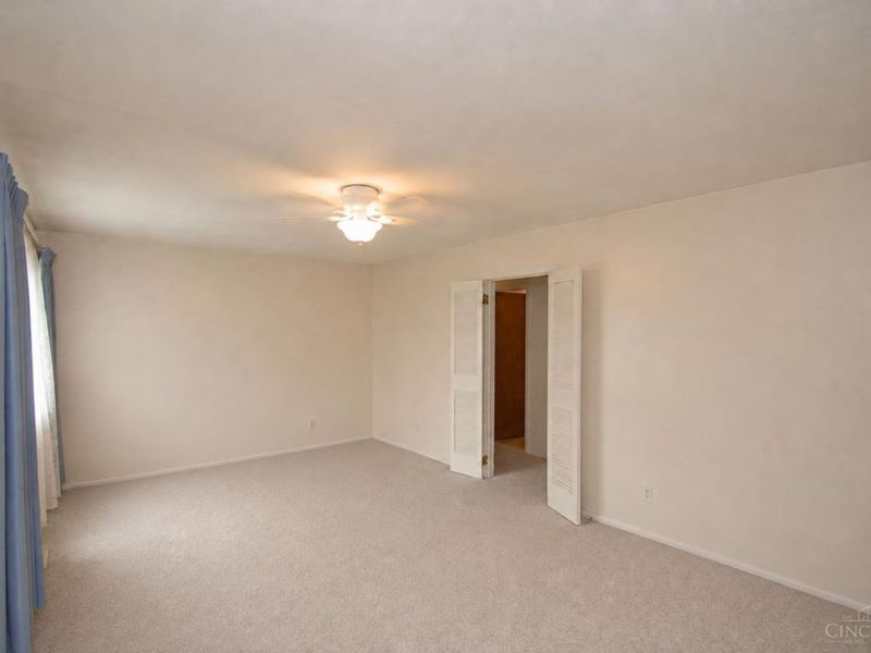 11731 Van Camp Lane, Springdale, OH 45246 Photo 3
