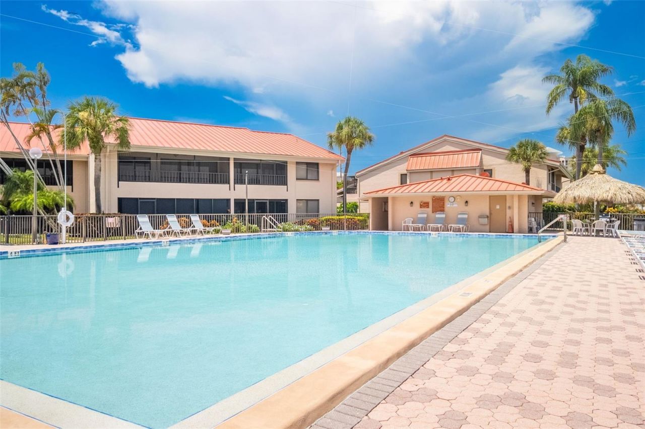 4780 Brittany Drive S, Unit 114, Saint Petersburg, FL 33715 Photo