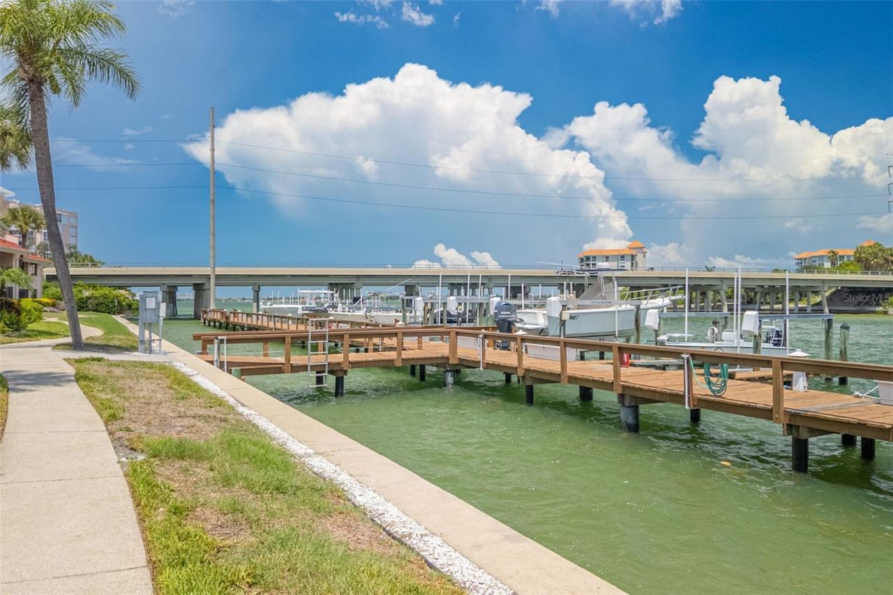 4780 Brittany Drive S, Unit 114, Saint Petersburg, FL 33715 Photo