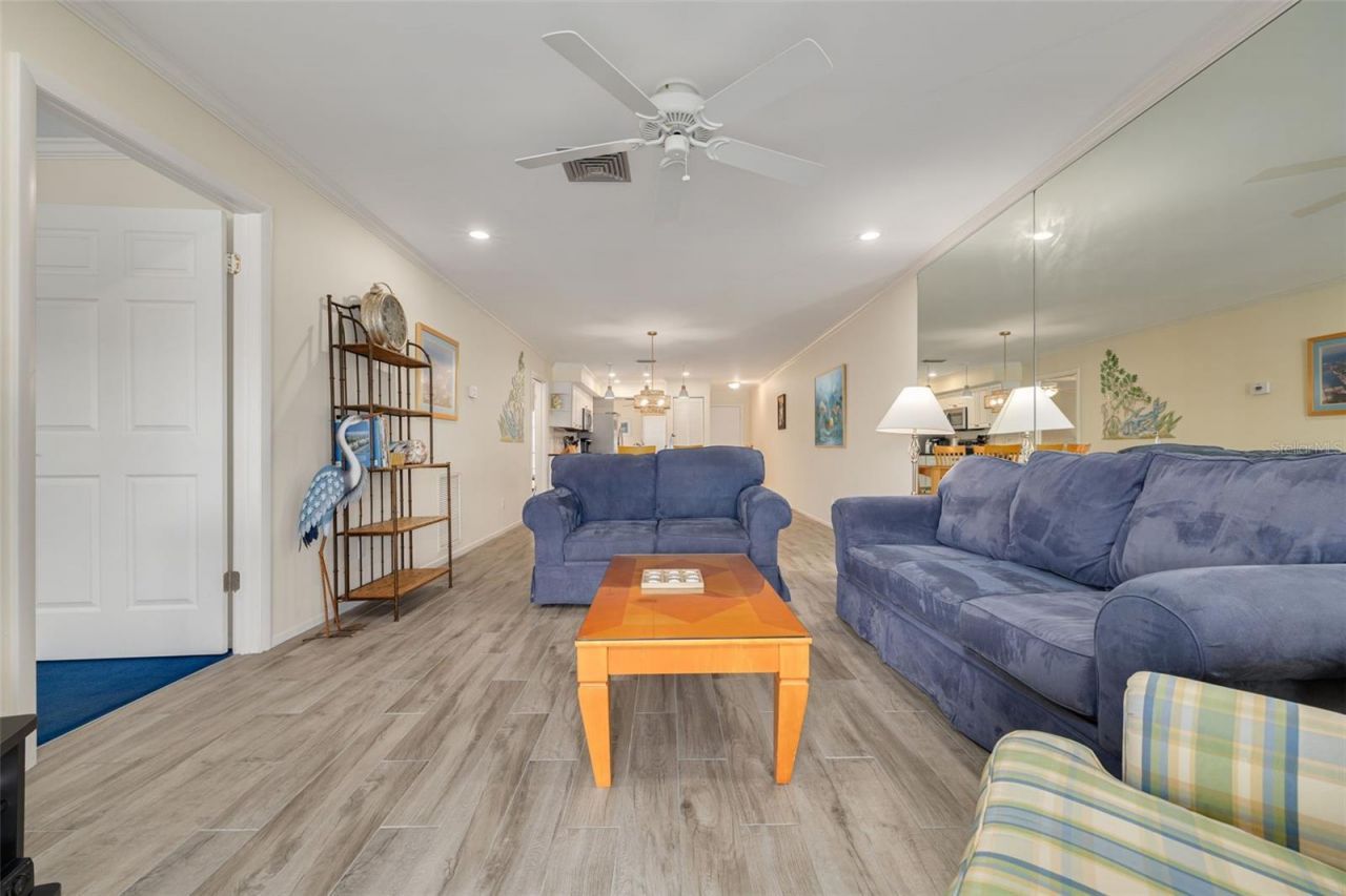 4780 Brittany Drive S, Unit 114, Saint Petersburg, FL 33715 Photo