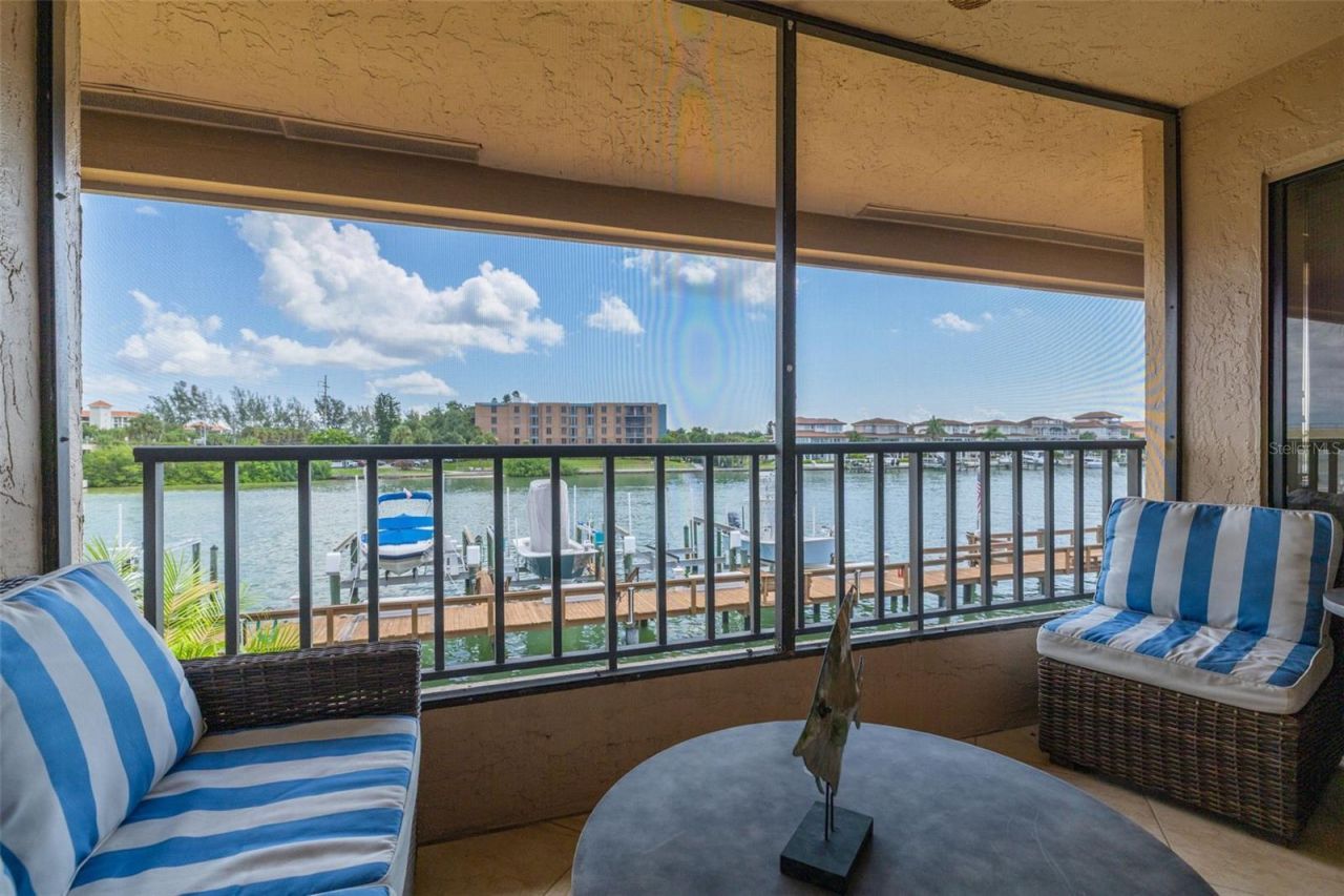4780 Brittany Drive S, Unit 114, Saint Petersburg, FL 33715 Photo