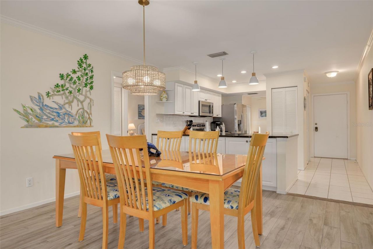 4780 Brittany Drive S, Unit 114, Saint Petersburg, FL 33715 Photo