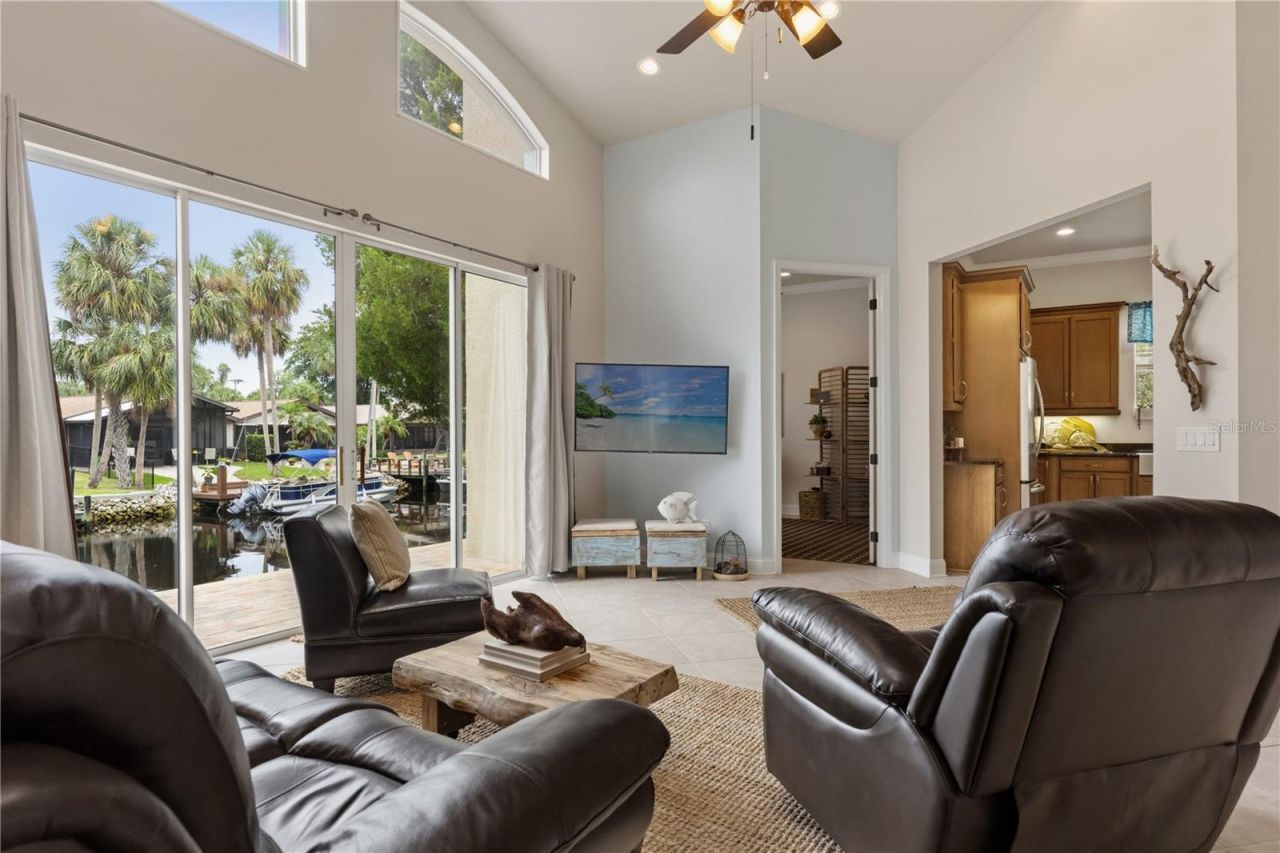 5158 S Riverview Circle , Homosassa, FL 34448 Photo