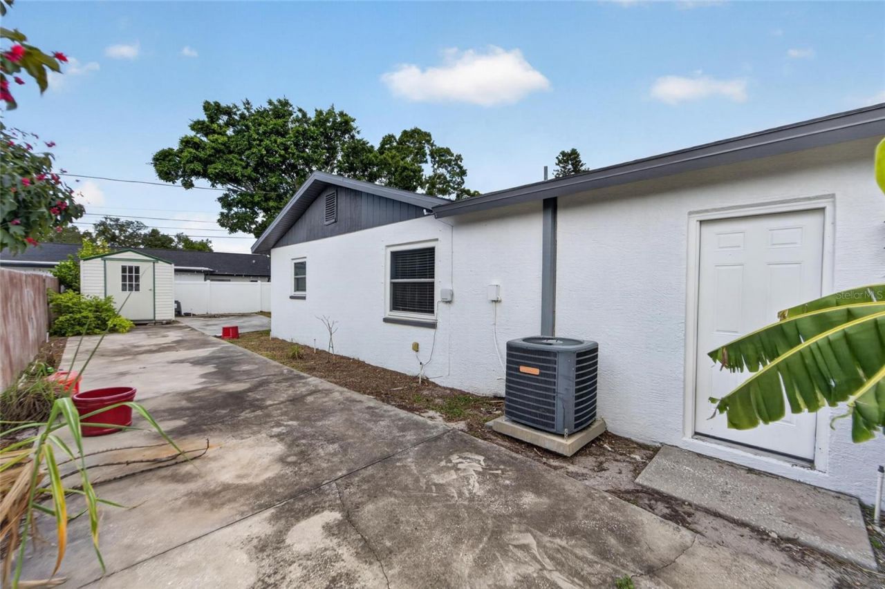 4317 Trout Drive Se, Saint Petersburg, FL 33705 Photo