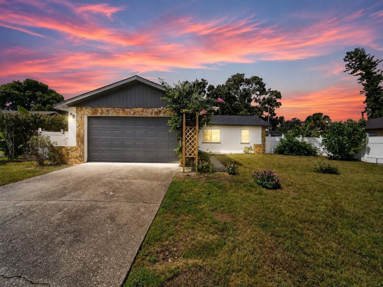 4317 Trout Drive Se, Saint Petersburg, FL 33705 Photo