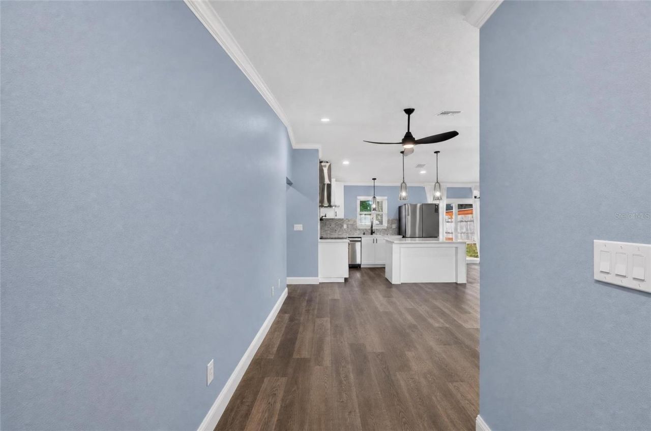 4317 Trout Drive Se, Saint Petersburg, FL 33705 Photo