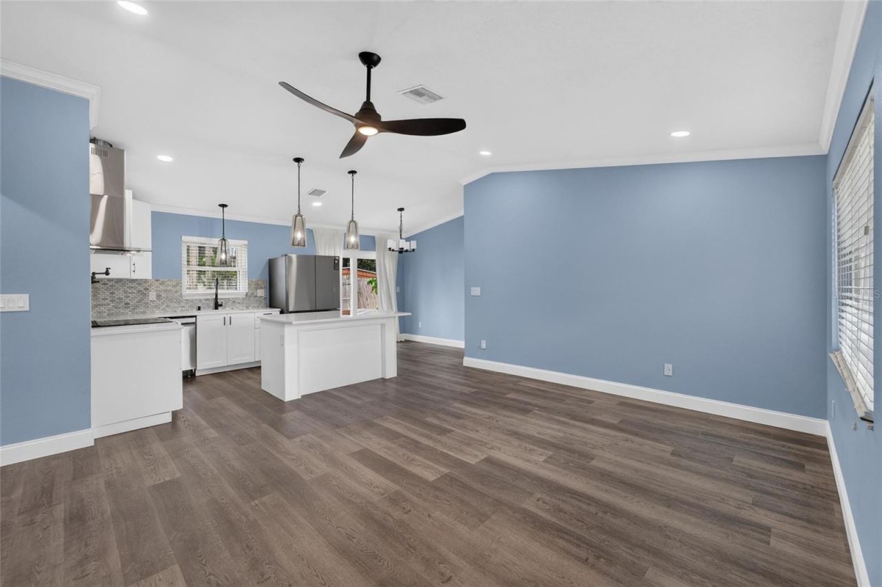 4317 Trout Drive Se, Saint Petersburg, FL 33705 Photo