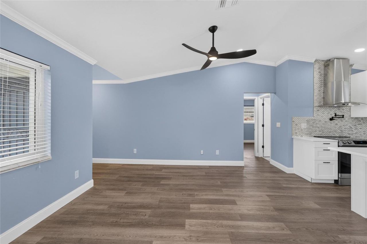 4317 Trout Drive Se, Saint Petersburg, FL 33705 Photo