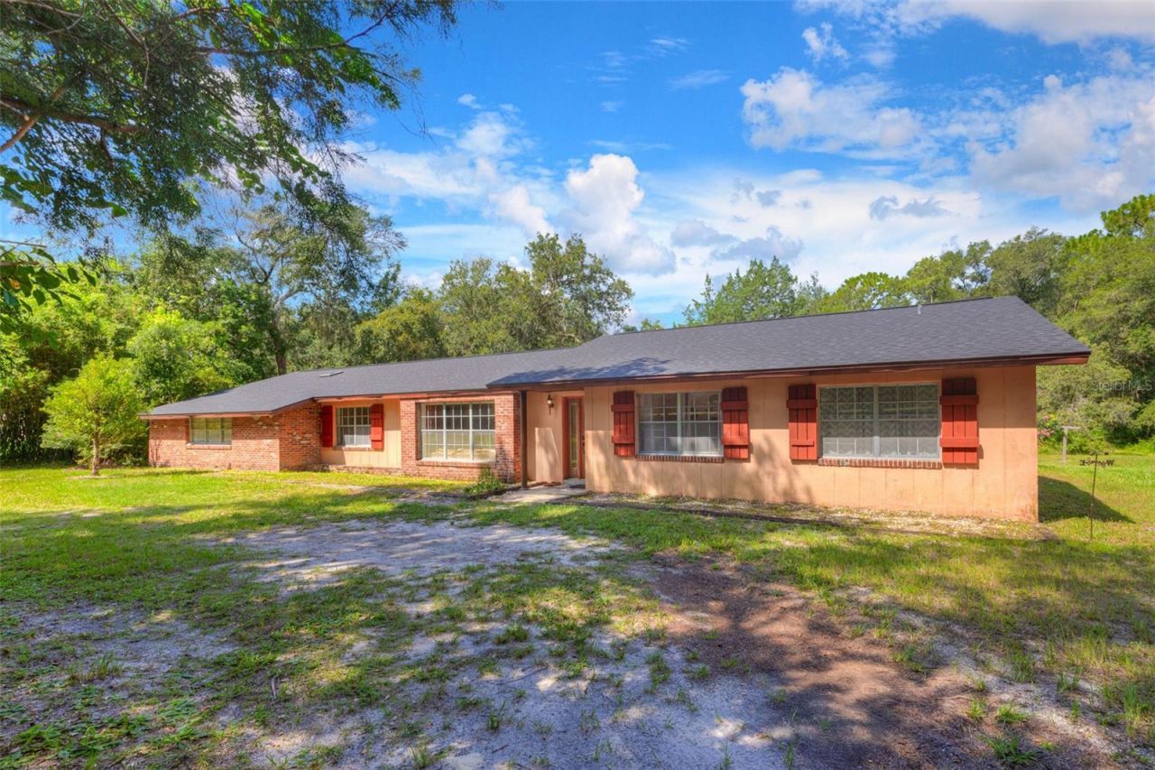 2142 Saragossa Avenue, Deland, FL 32724 Main Photo