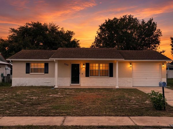 7350 FAIRFAX DRIVE , PORT RICHEY, FL 34668