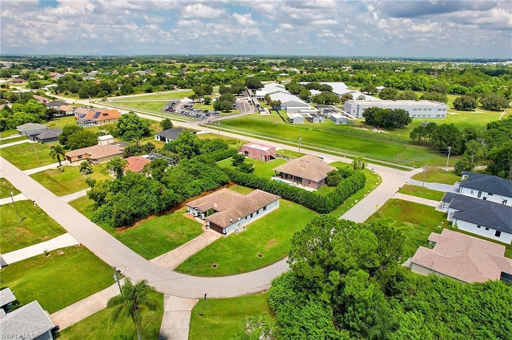 691 Manhattan St E, Lehigh Acres, FL 33974 Photo