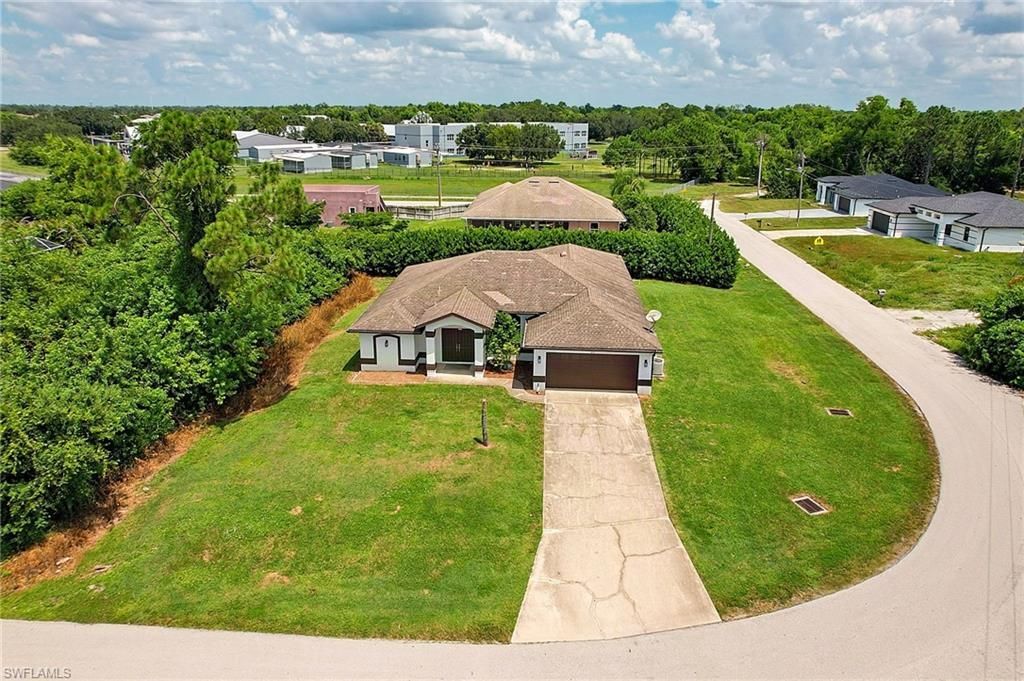 691 Manhattan St E, Lehigh Acres, FL 33974 Photo
