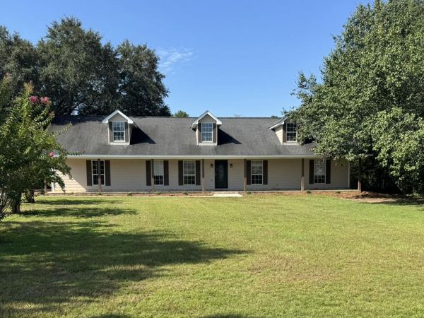 4769 Sheffield Drive, Marianna, FL 32446