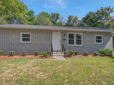 1243 Pineville Circle, Pineville, SC 29468