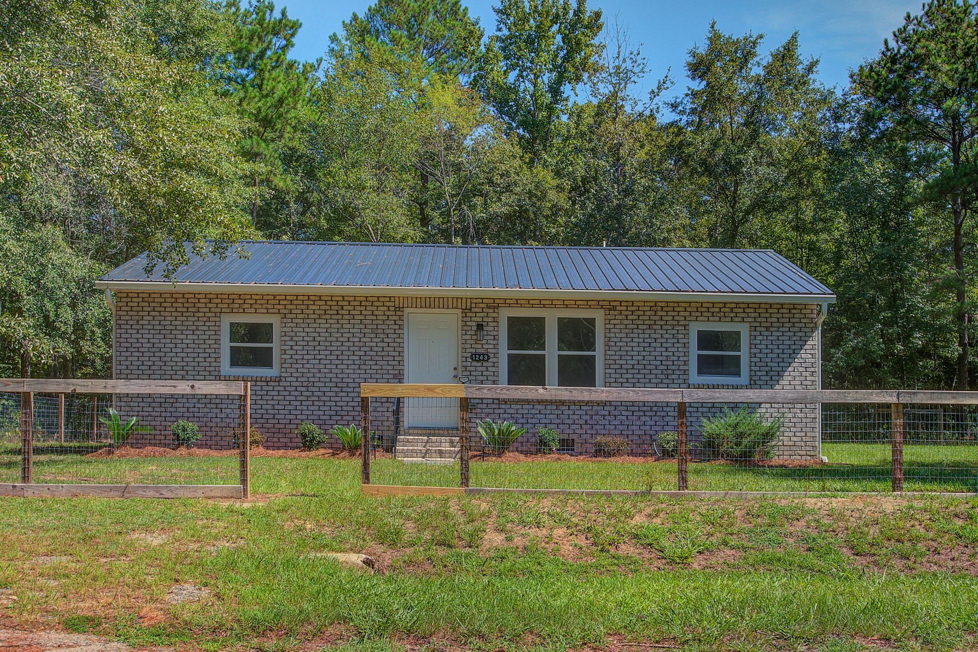 1243 Pineville Circle Photo 4
