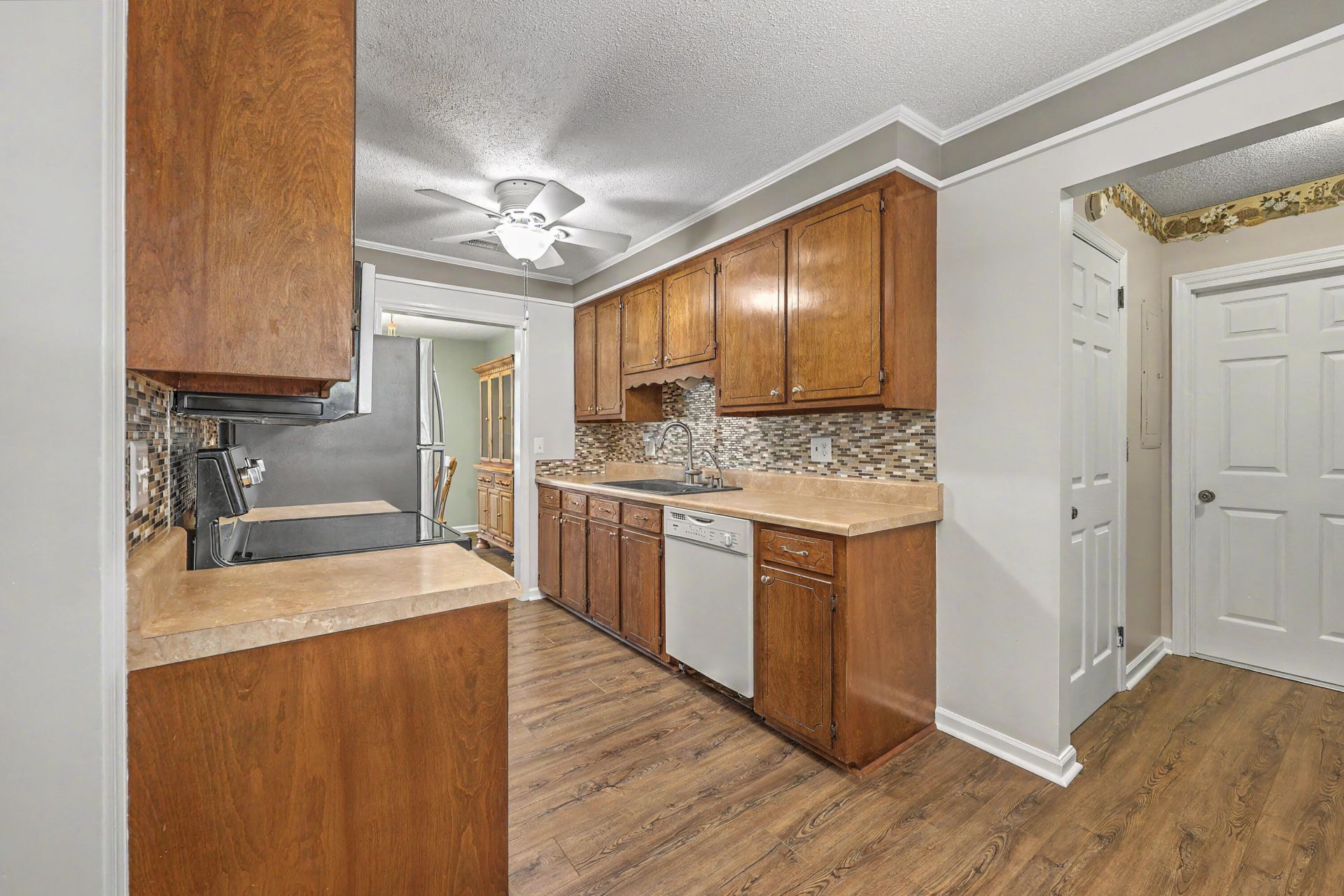 131 Foxborough Road Photo 10