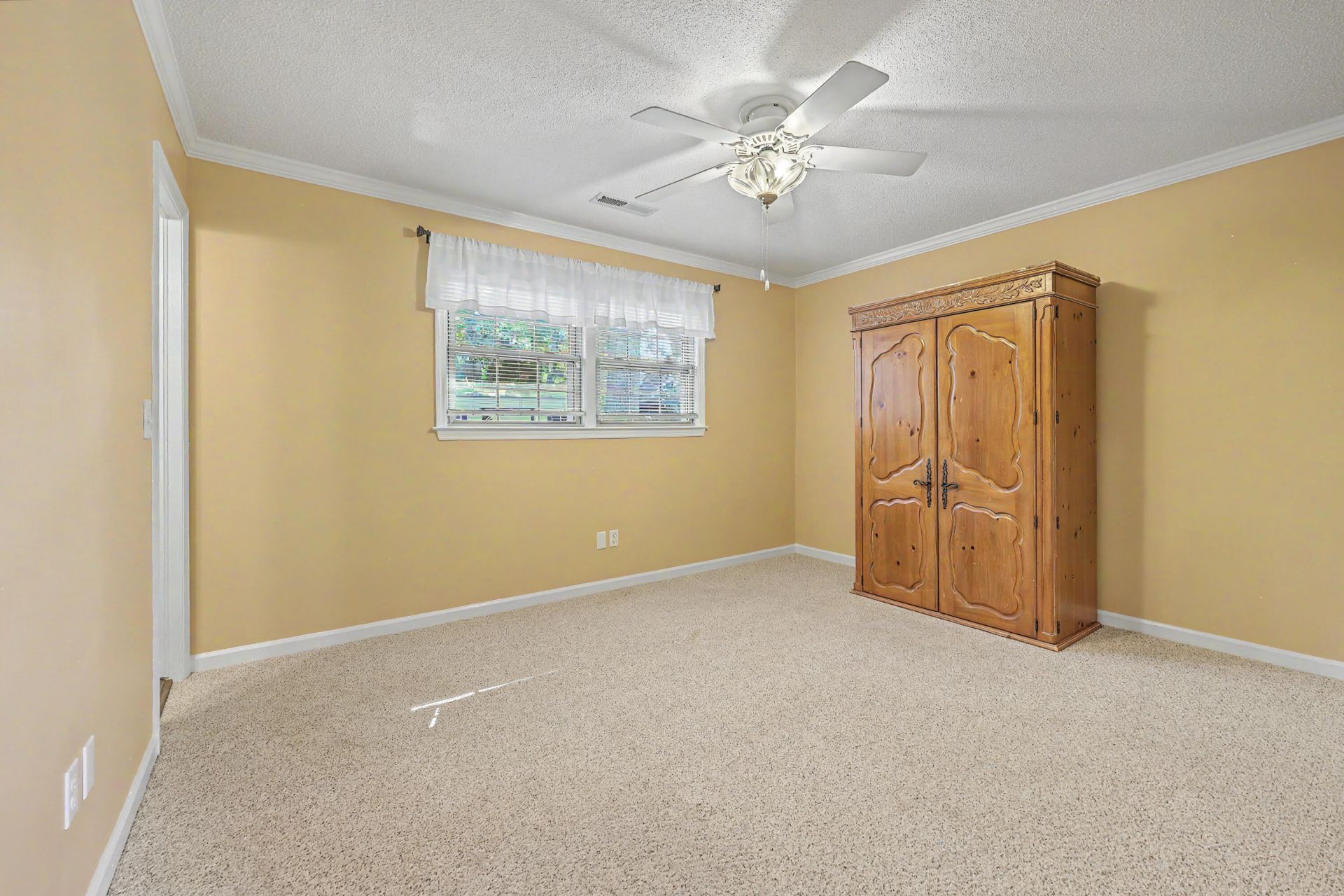 131 Foxborough Road Photo 17