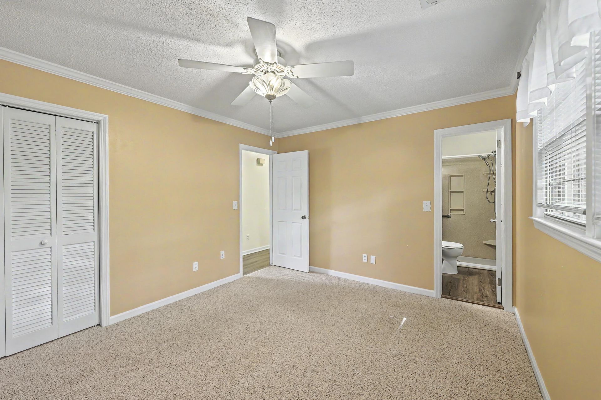 131 Foxborough Road Photo 18