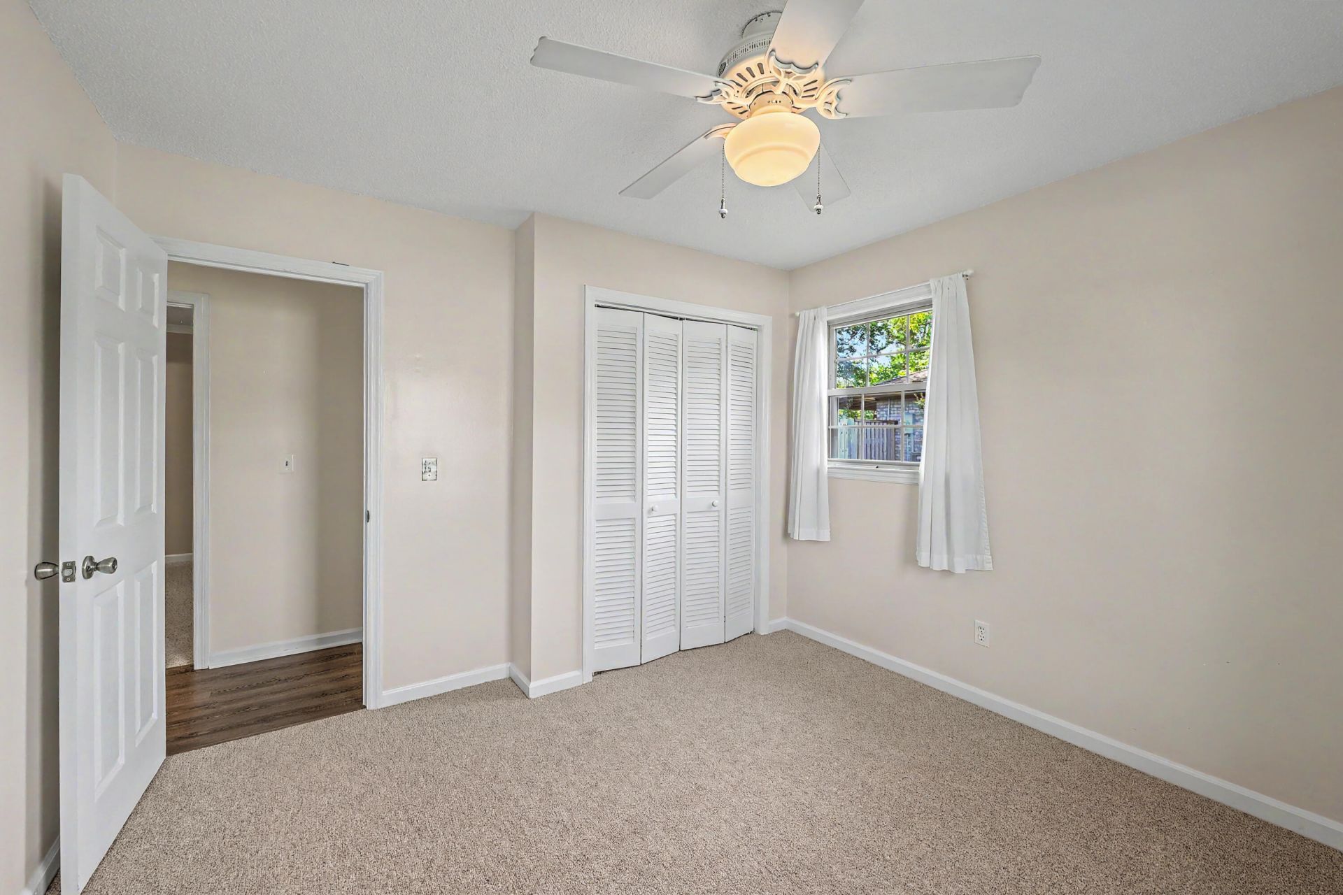131 Foxborough Road Photo 22