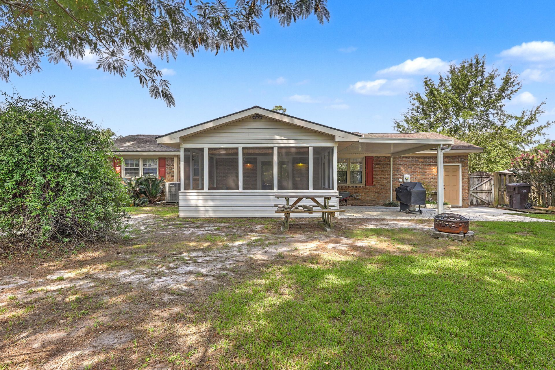 131 Foxborough Road Photo 33