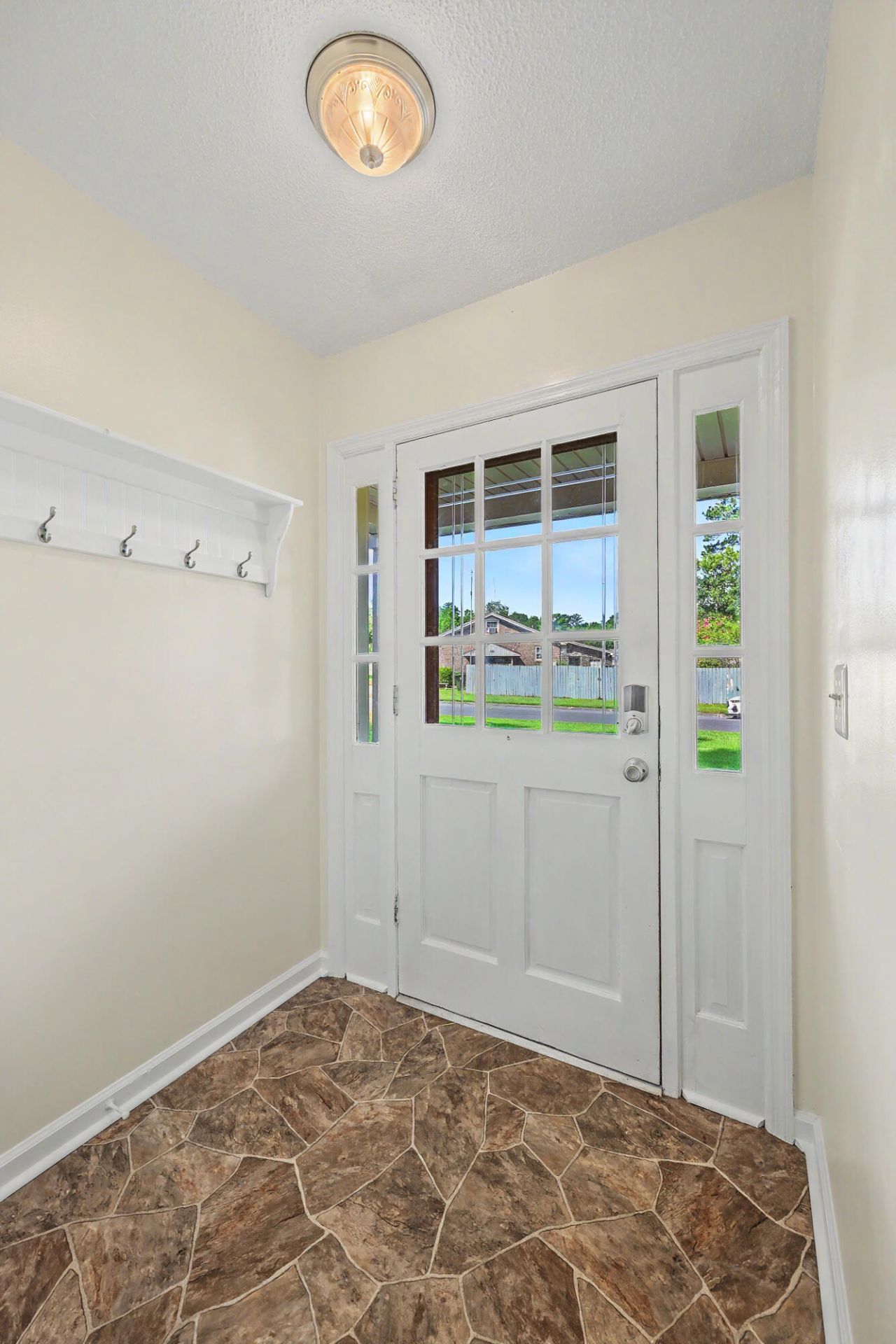 131 Foxborough Road Photo 4