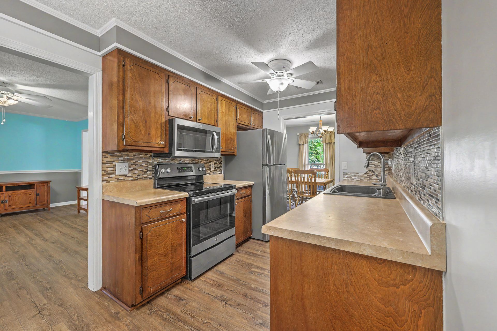 131 Foxborough Road Photo 8