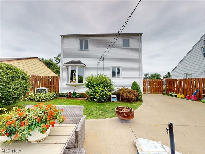 32325 Dickerson Road, Willowick, OH 44095 Photo 24