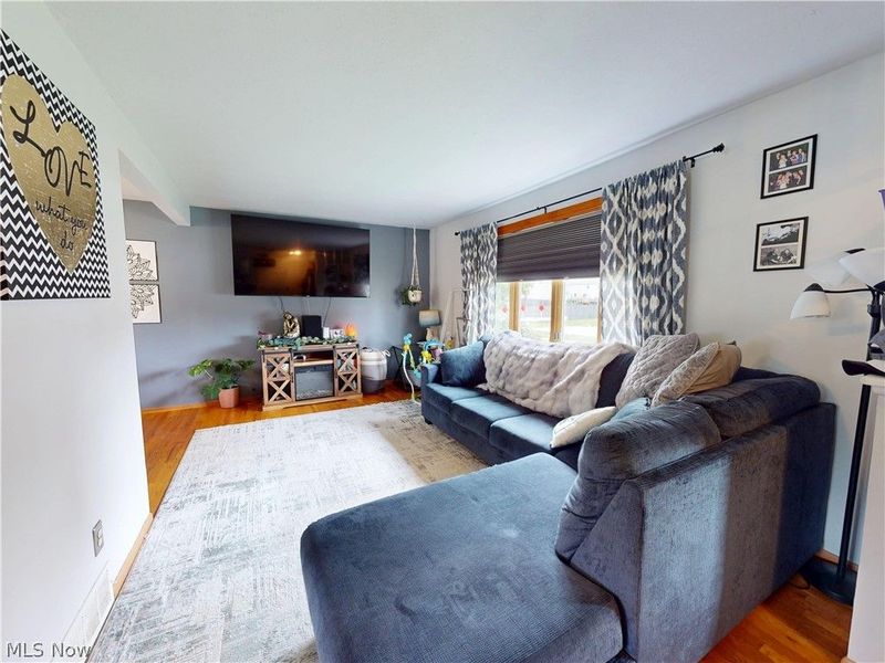 32325 Dickerson Road, Willowick, OH 44095 Photo 3