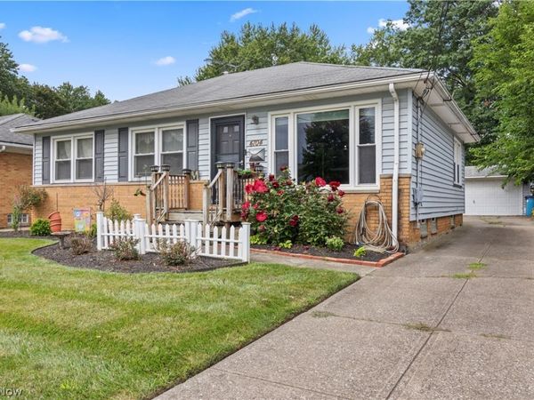 4704 W 156th Street , Cleveland, OH 44135