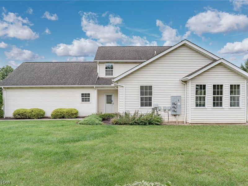 8757 Roberts Court , Unit 25C, Olmsted Falls, OH 44138 Photo 2