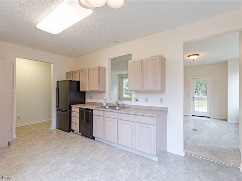 8757 Roberts Court , Unit 25C, Olmsted Falls, OH 44138 Photo 6
