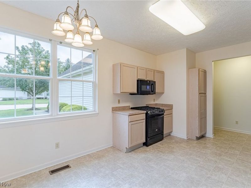 8757 Roberts Court , Unit 25C, Olmsted Falls, OH 44138 Photo 7