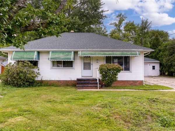 11310 W Sprague Road , Parma, OH 44130