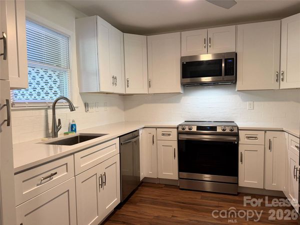 225 S Chase Street, Charlotte, NC 28207