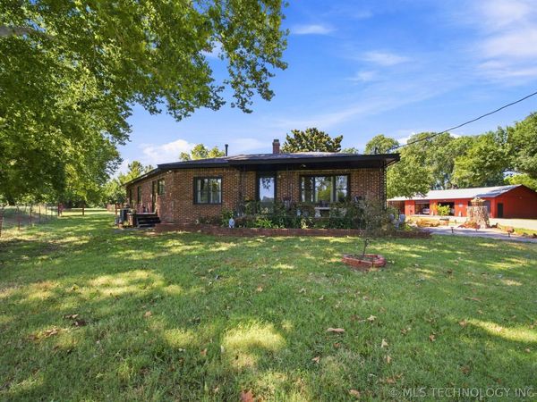 1217 Kansas Street, Pawnee, OK 74058