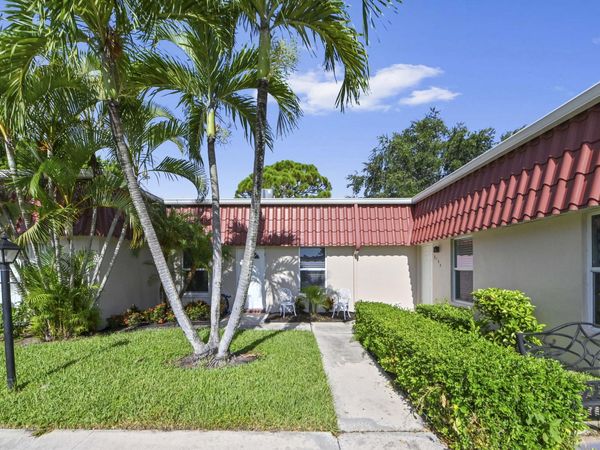 812 Salem Lane, Lake Worth, FL 33467