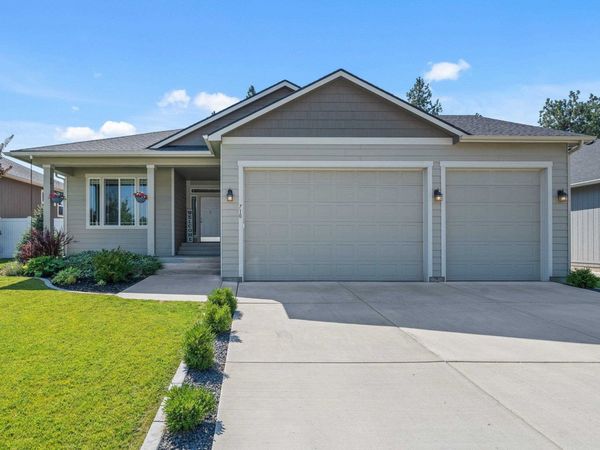 710 E Belle Ln, Colbert, WA 99005