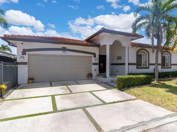 12382 SW 213th Ter , Miami, FL 33177